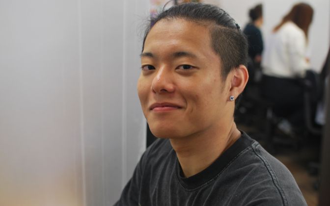 就職活動に向けて頑張る学生さん画像